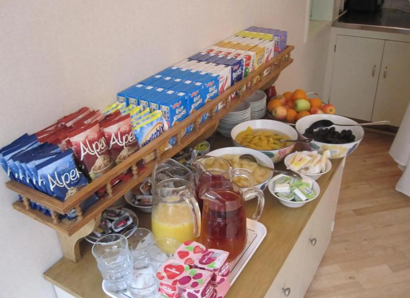 Buffet Photo