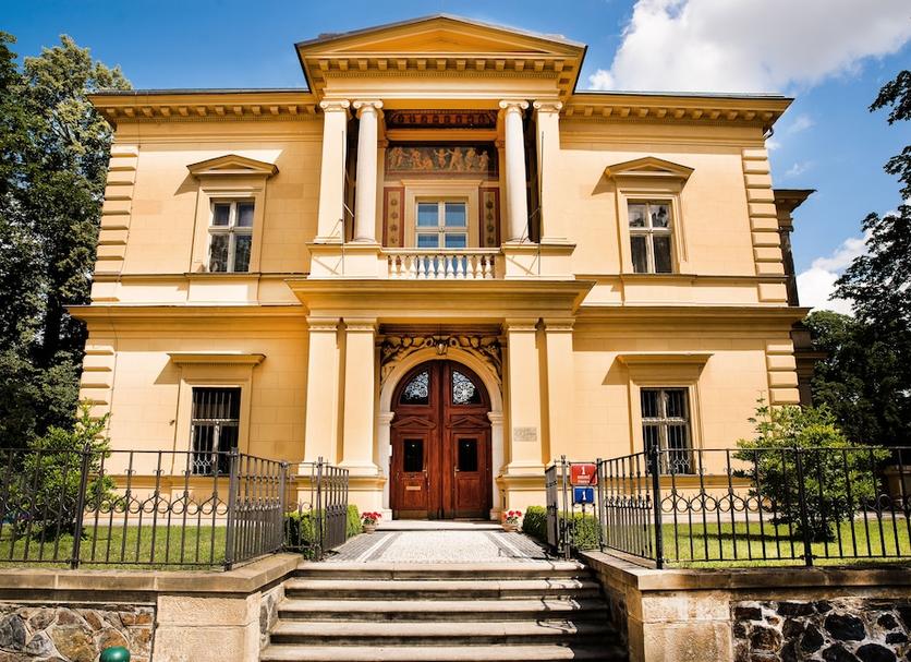 Building Photo