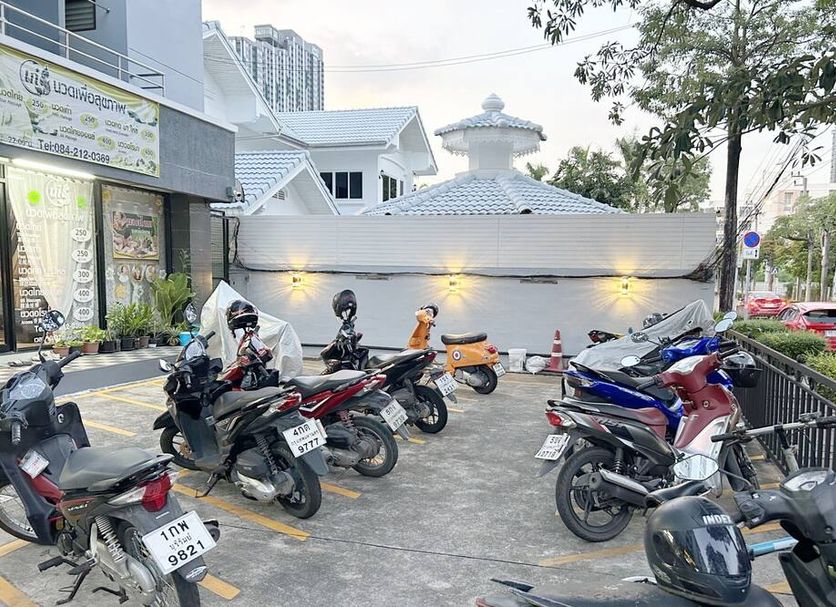 Parking Photo