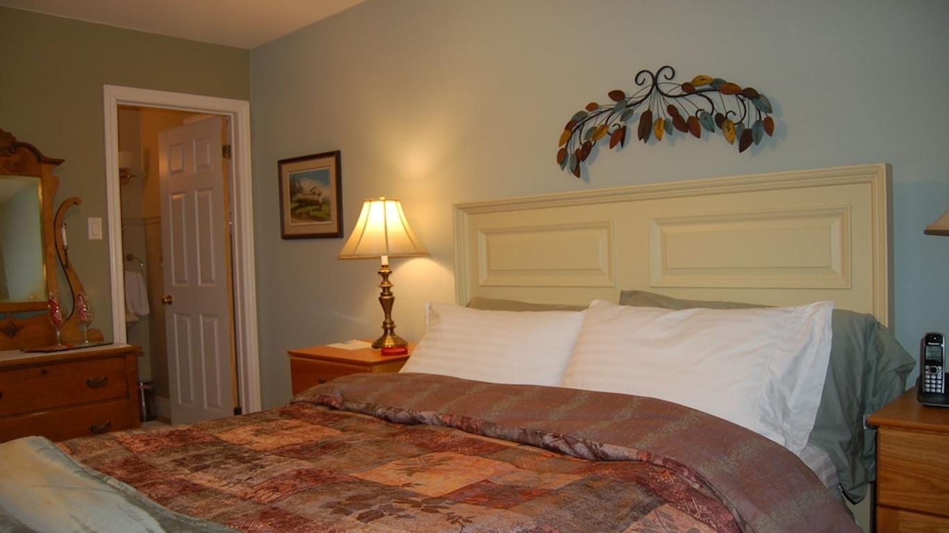 A Muskoka Dream Catcher Bed & Breakfast