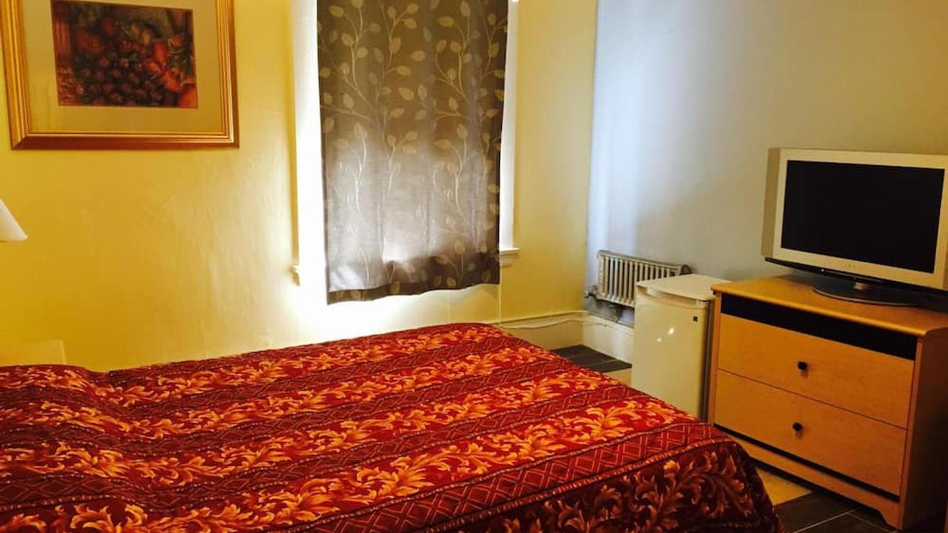 Aldrich Hotel