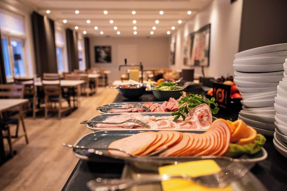 Buffet Photo