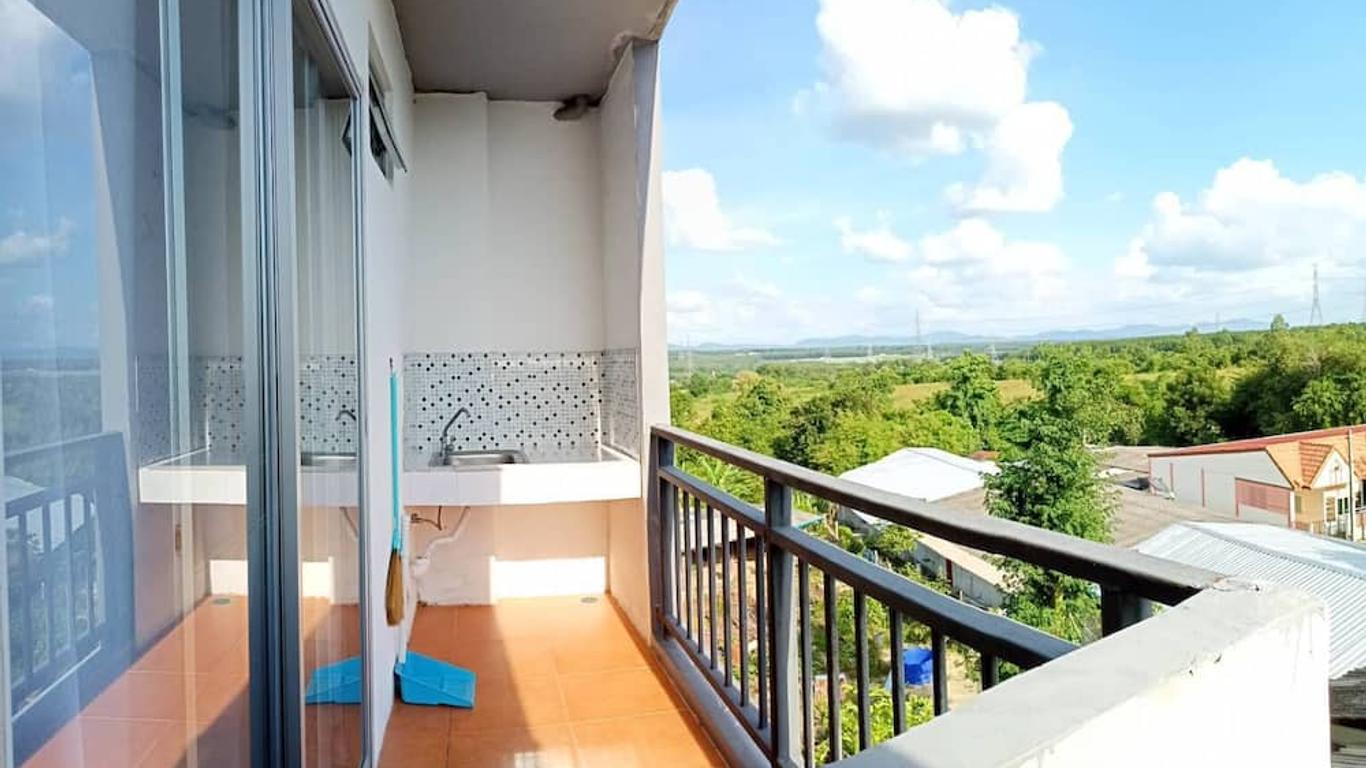Room 9 Residence - Adult Only