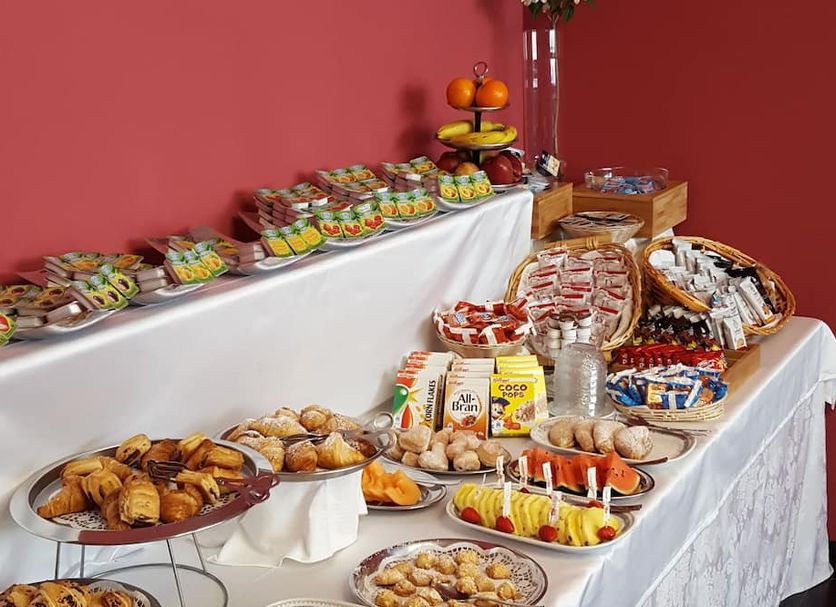 Buffet Photo