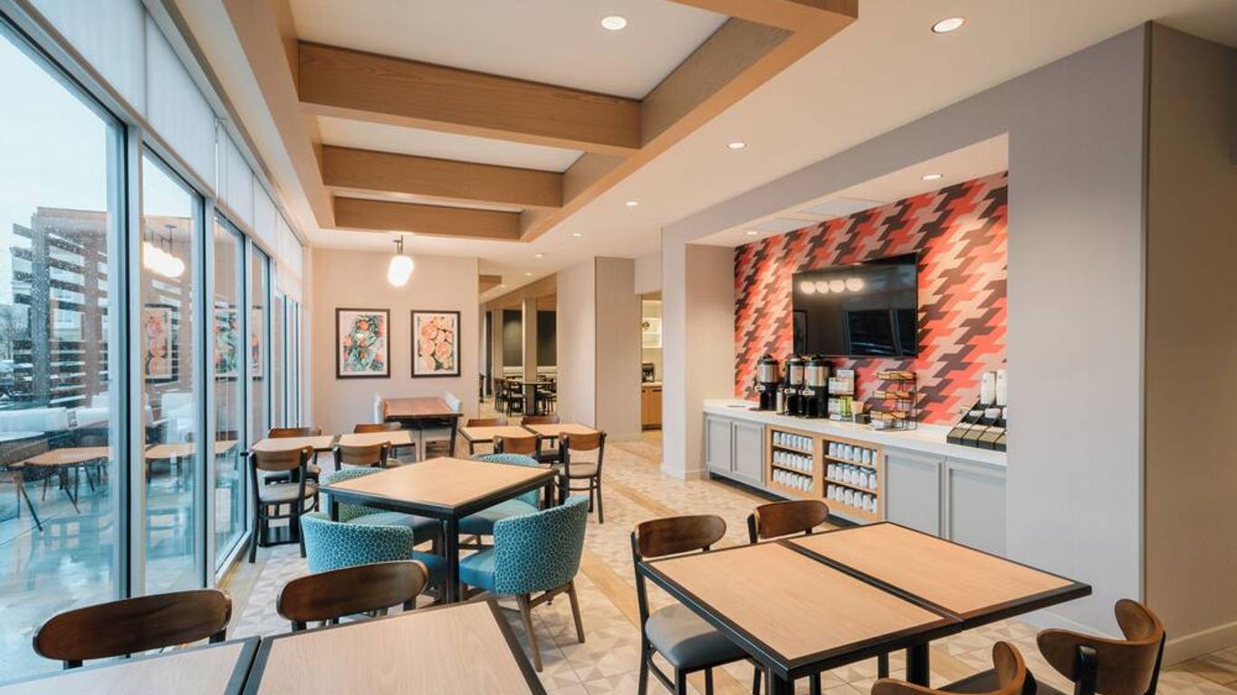 Hyatt Place Sacramento Int Airport
