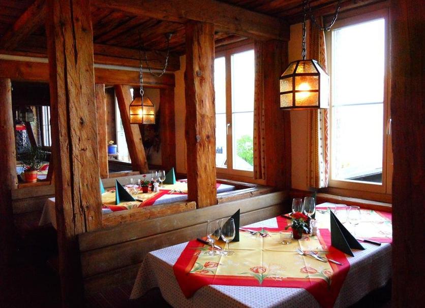 Dining room Photo