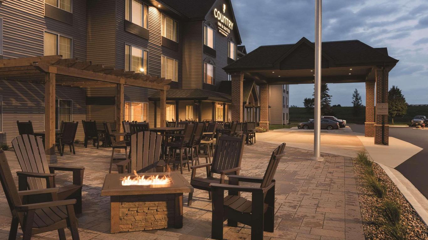 Country Inn & Suites by Radisson, Mankato, MN