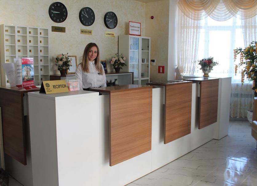 Front desk Photo