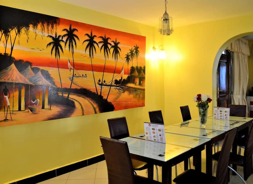 Dining room Photo