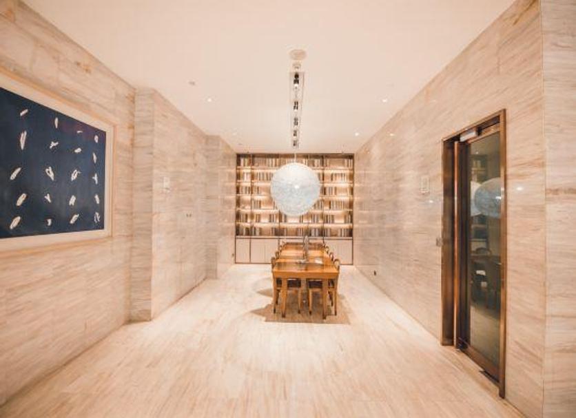 Dining room Photo