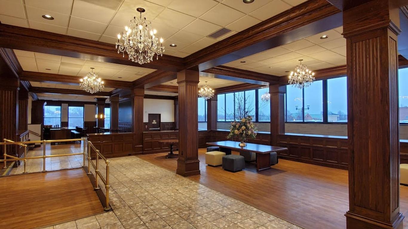 Ariel Broadway Hotel
