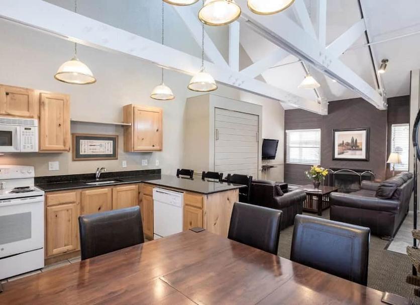Kitchen Photo