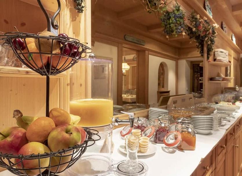 Buffet Photo