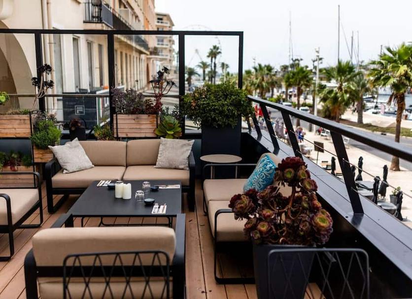 Balcony Photo