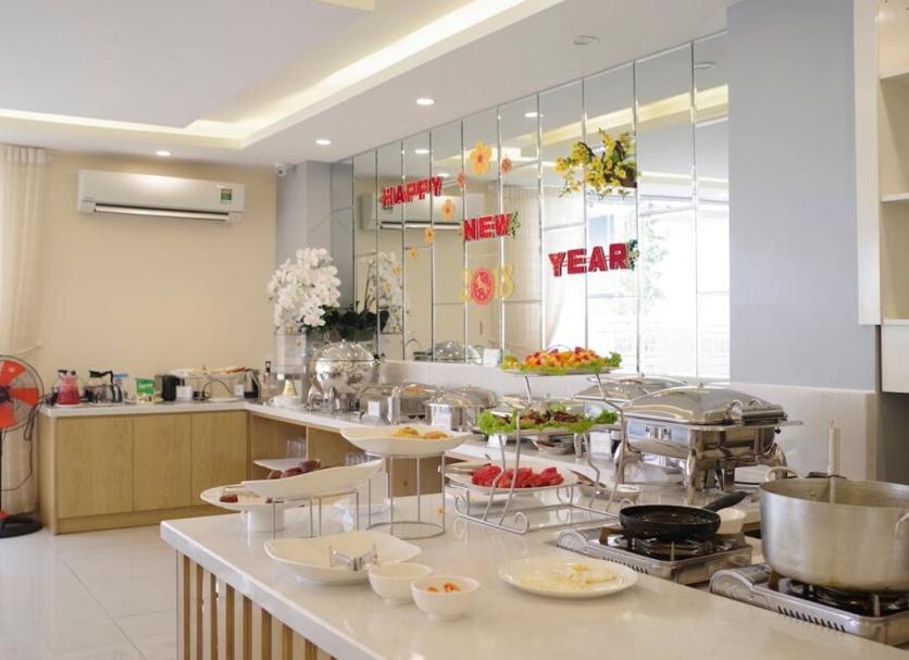 Buffet Photo