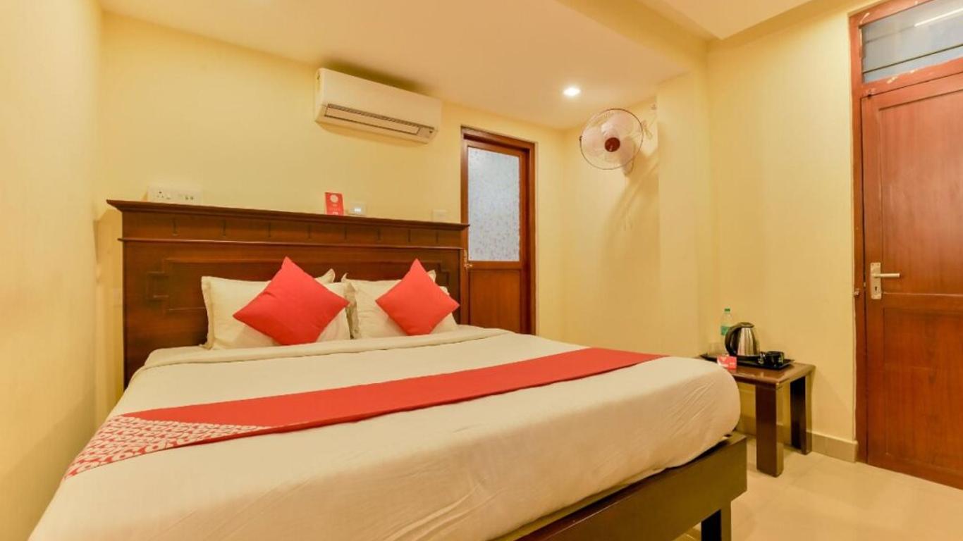 Malabar Plaza Residency By OYO