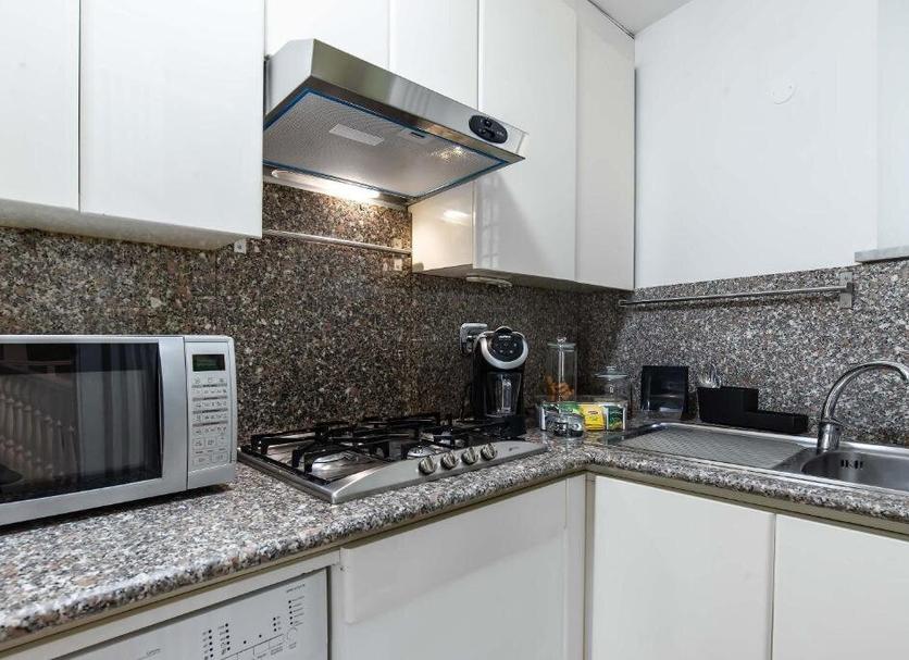 Kitchen Photo