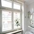 Hotel Goldener Hecht in Heidelberg bathroom with window, mirror and sink