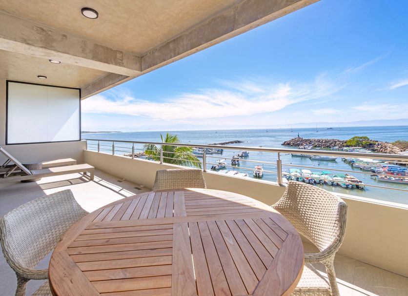 Balcony Photo