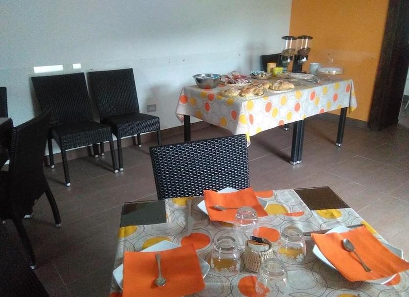 Buffet Photo