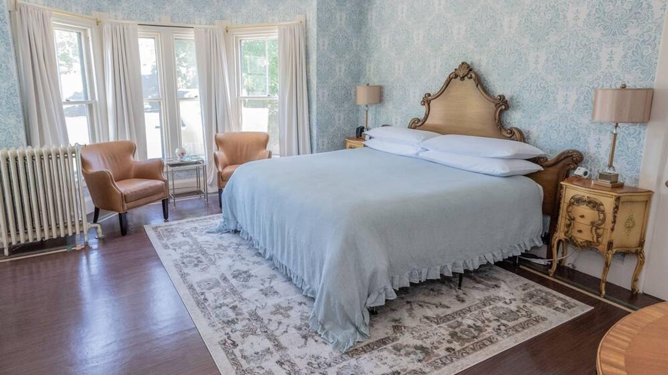 LimeRock Inn