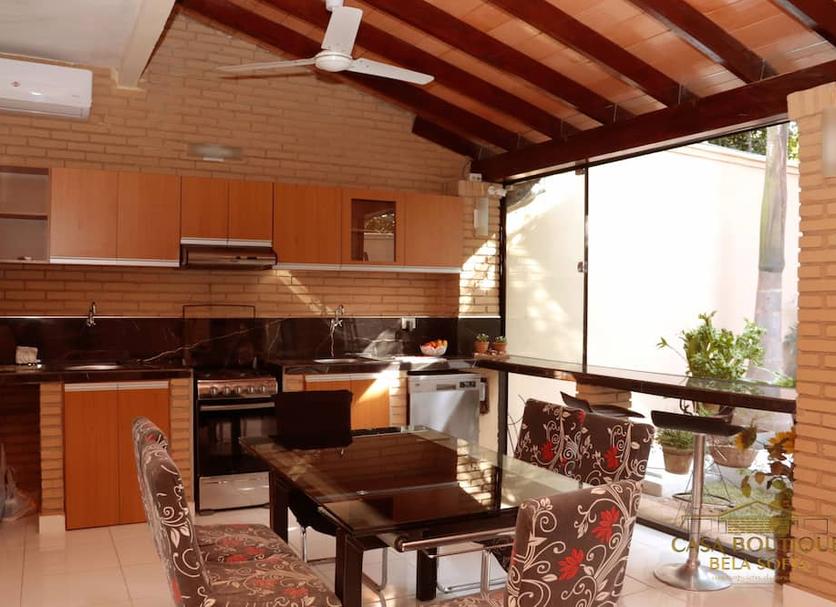 Kitchen Photo