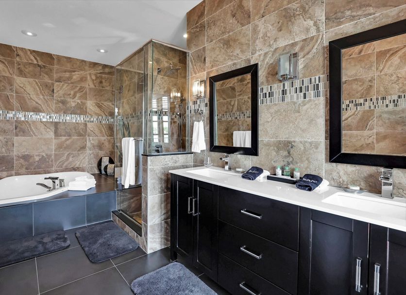 Somerset Bed & Breakfast bathroom in Niagara-on-the-Lake with soaking tub, double vanity and tiled shower