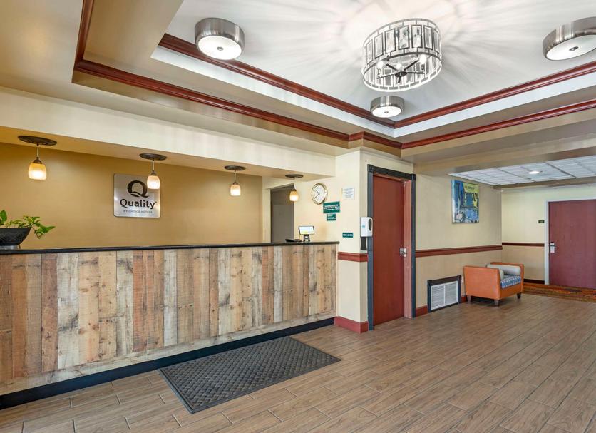 Front desk Photo