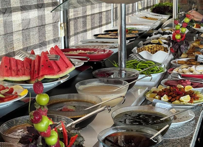 Buffet Photo