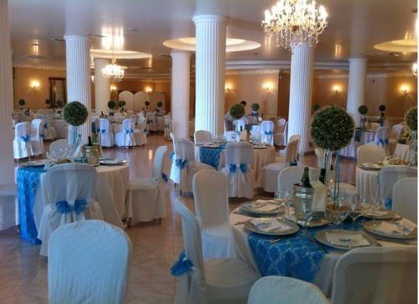 Banquet hall Photo