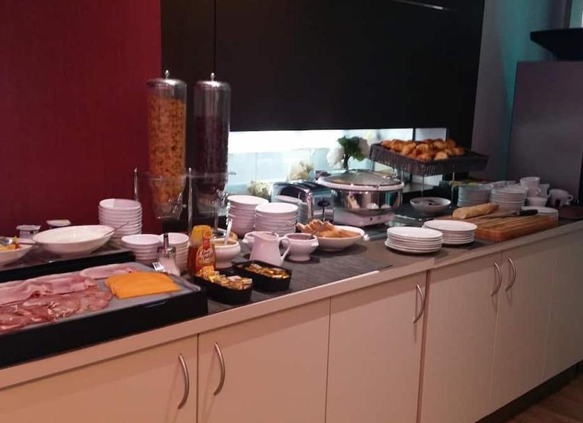 Buffet Photo