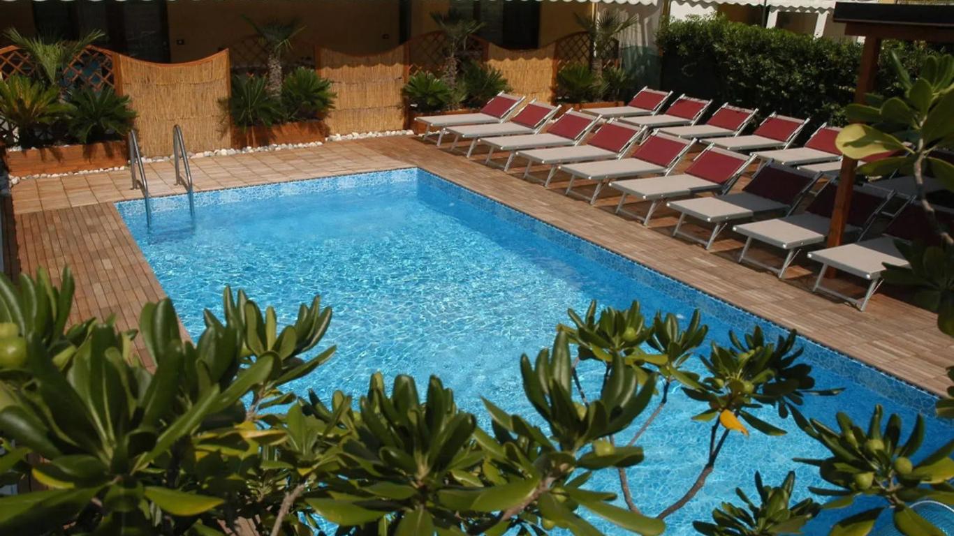 Hotel Marzia Holiday Queen