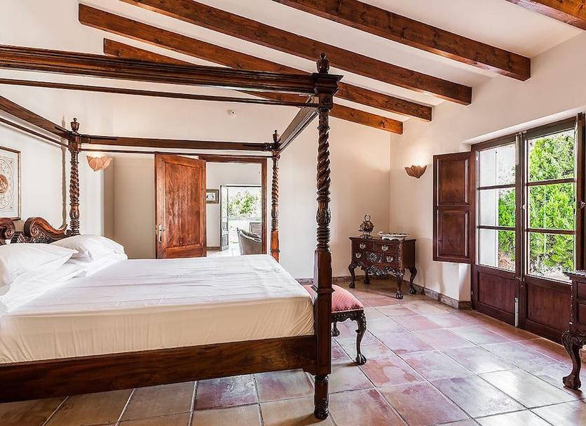 Bedroom Photo