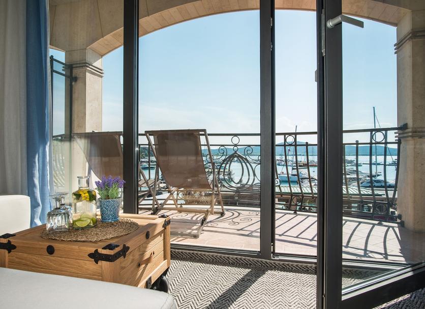 Balcony Photo