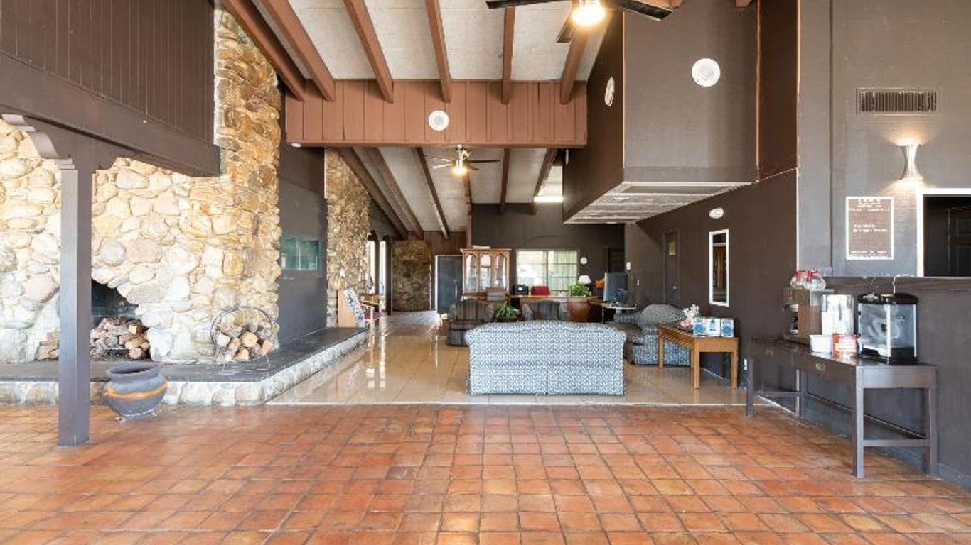 Hotel O Bay City, Tx-35