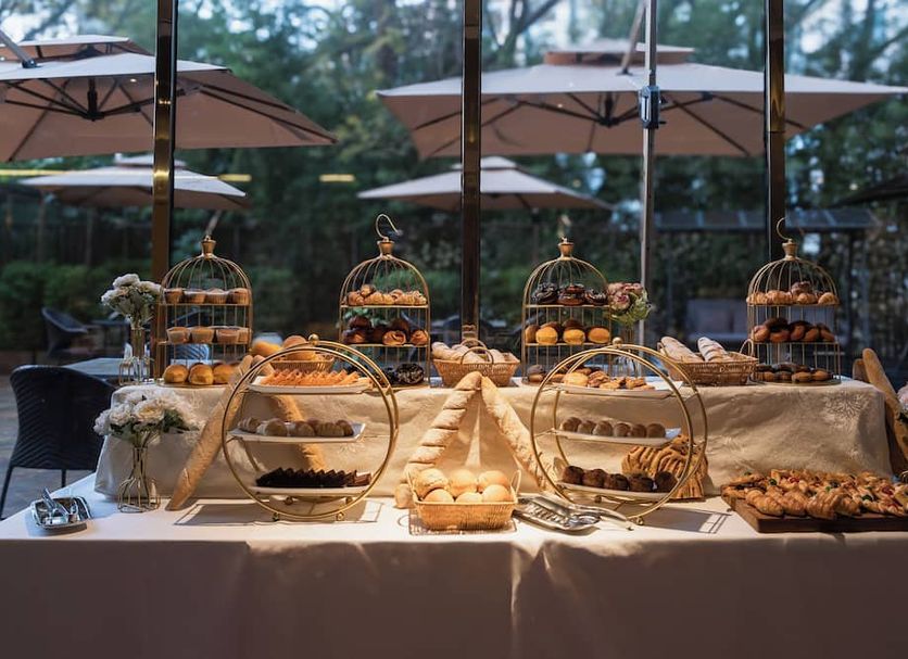 Buffet Photo