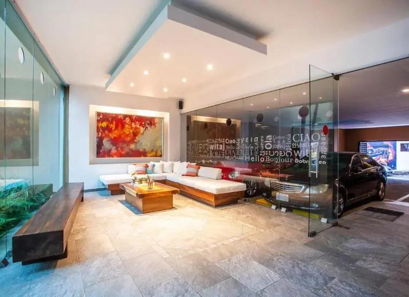Lounge Photo