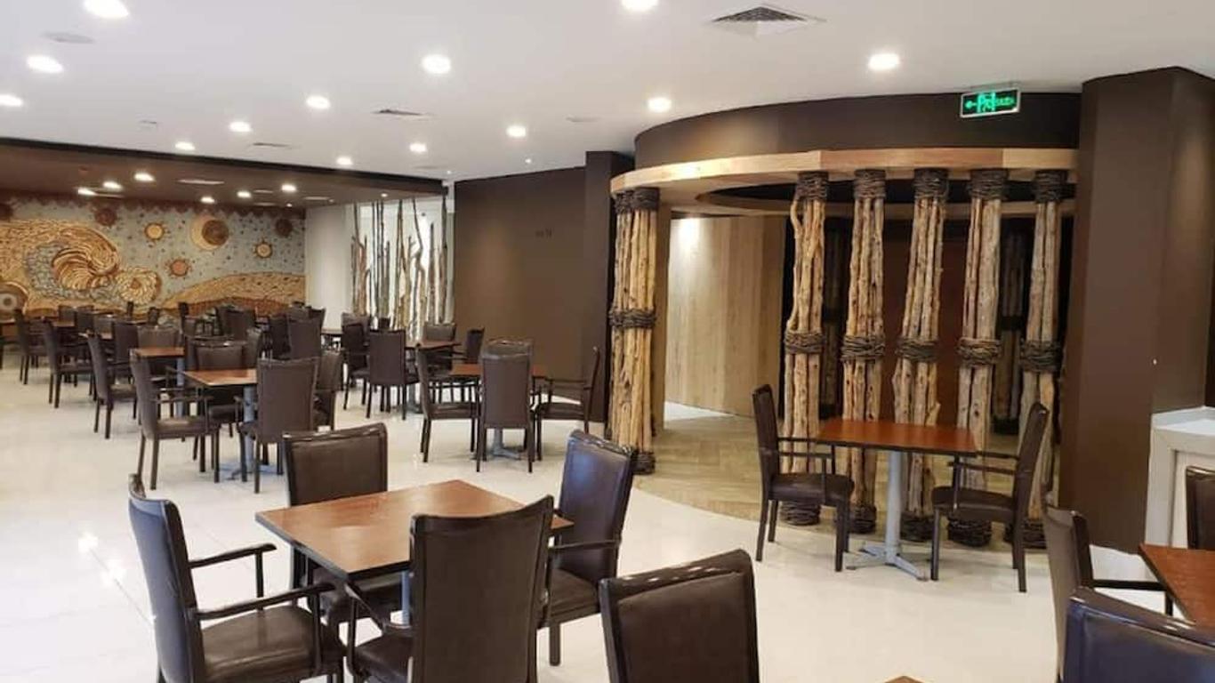Hotel Diego de Almagro Castro