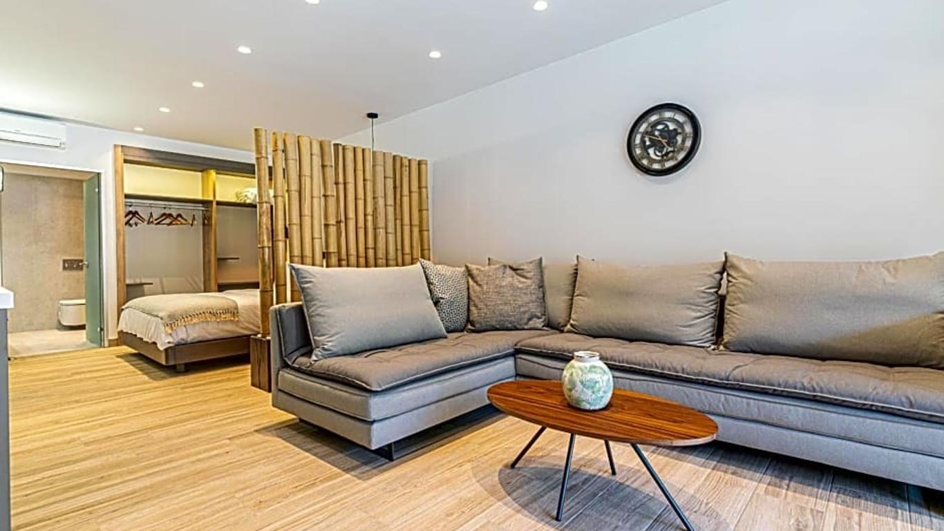F & S Lounge Suites