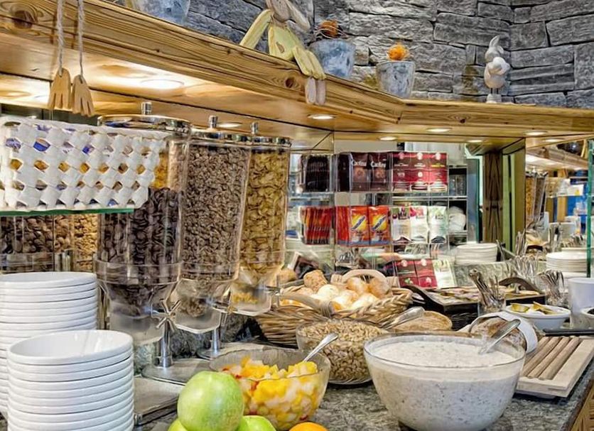Buffet Photo