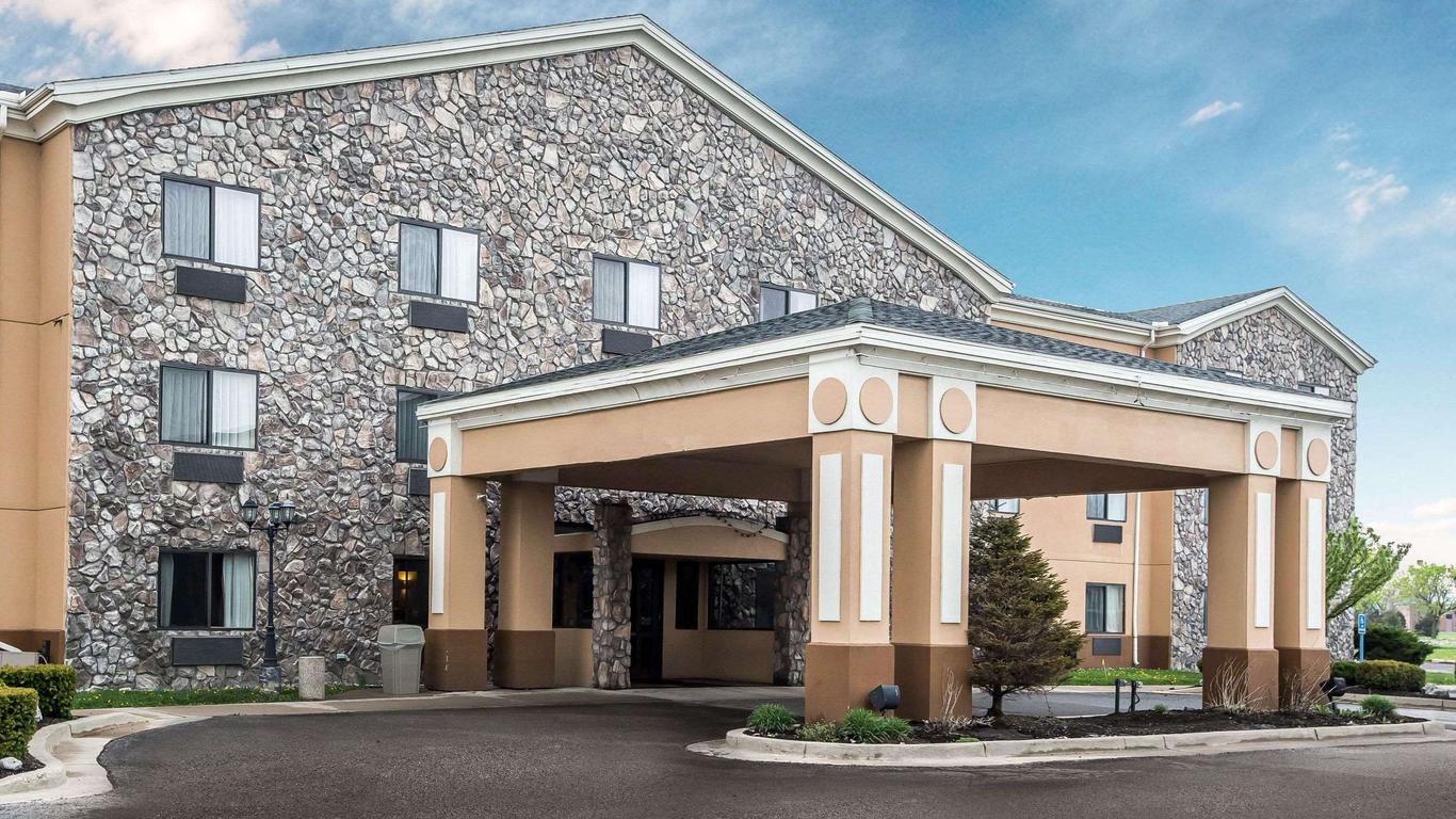 Econo Lodge Inn & Suites