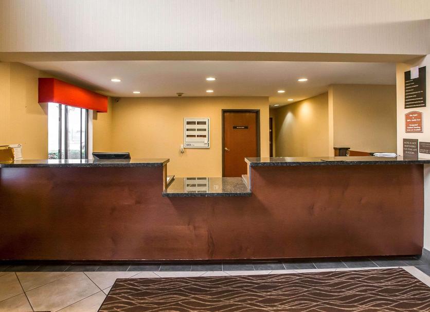Front desk Photo