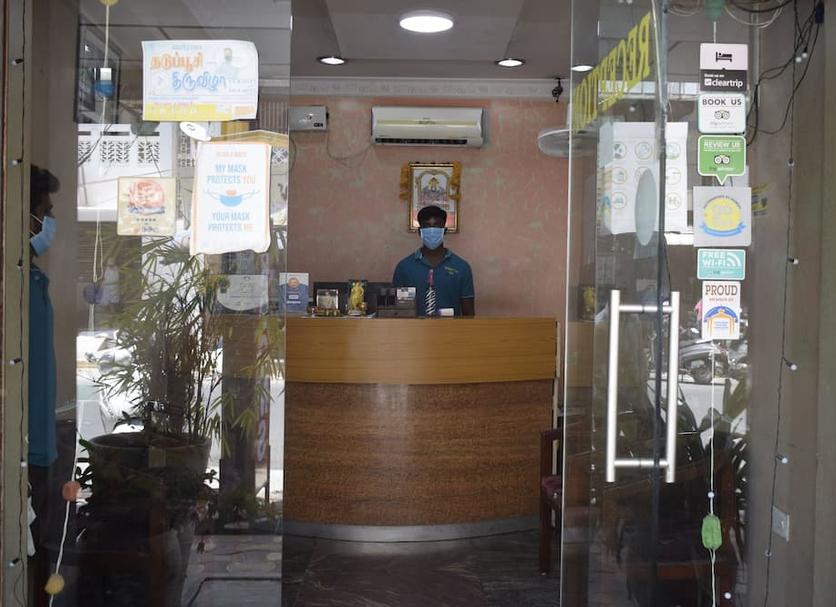 Front desk Photo