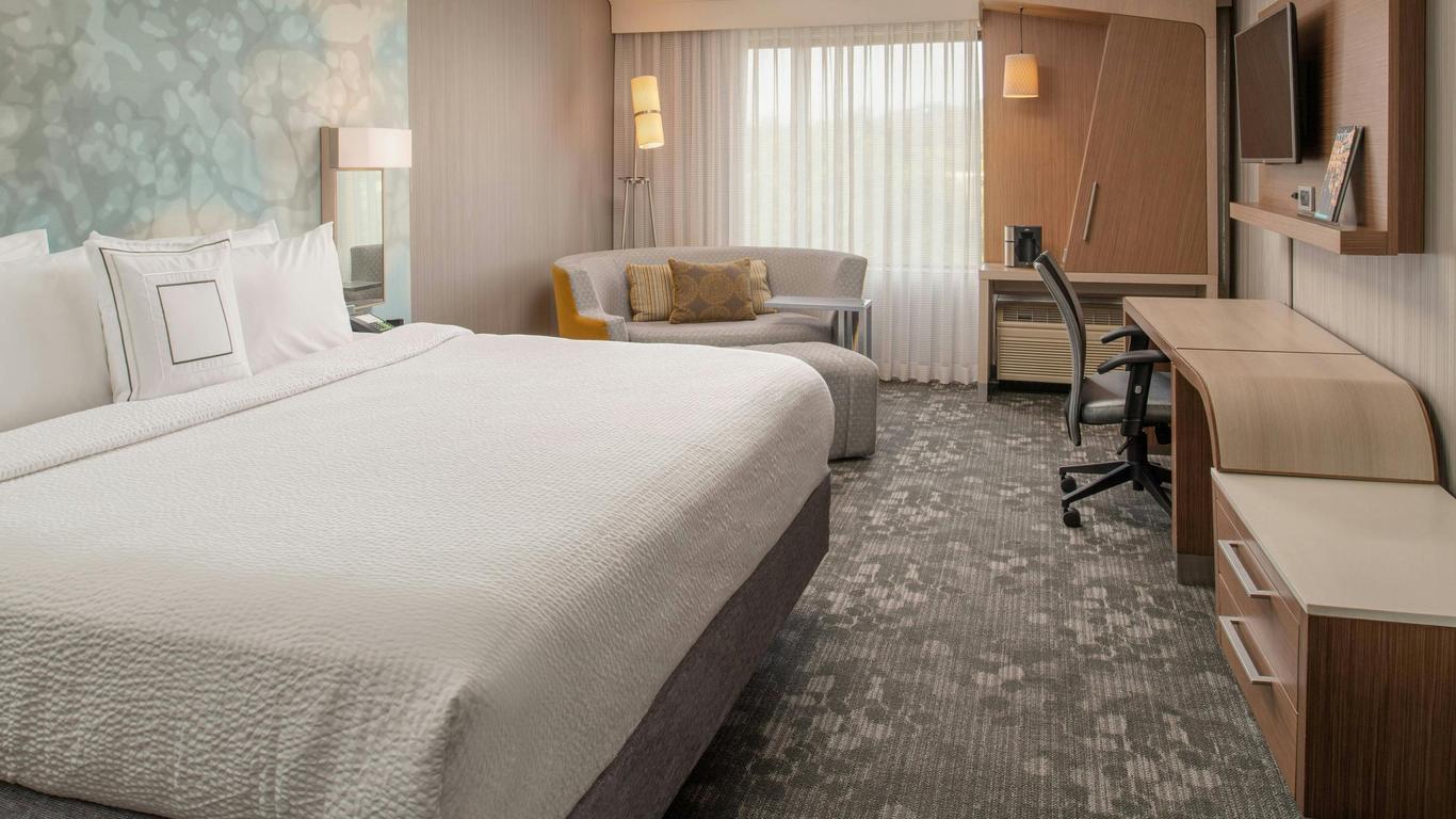 Courtyard by Marriott Portland Airport