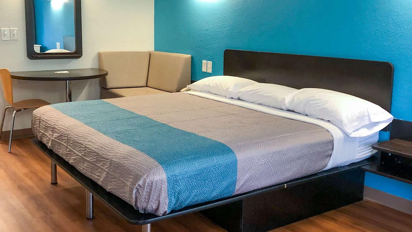 Motel 6 Daytona Beach - Fl - Speedway from $12. Daytona Beach Hotel