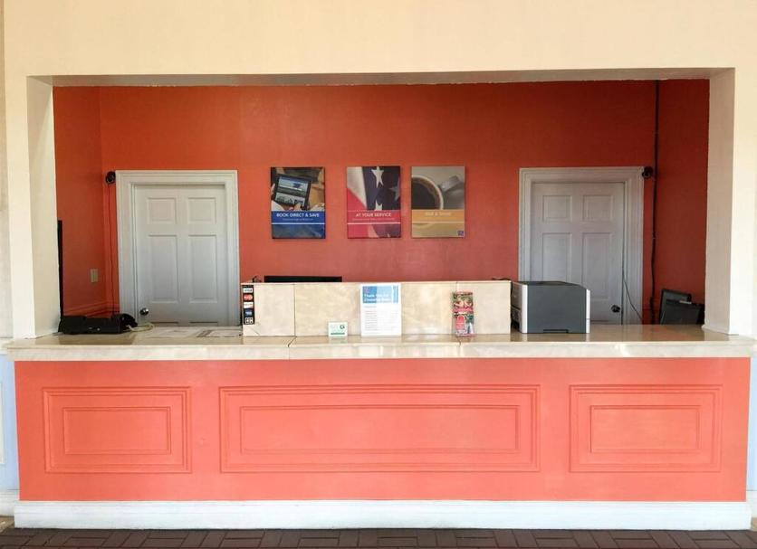 Front desk Photo