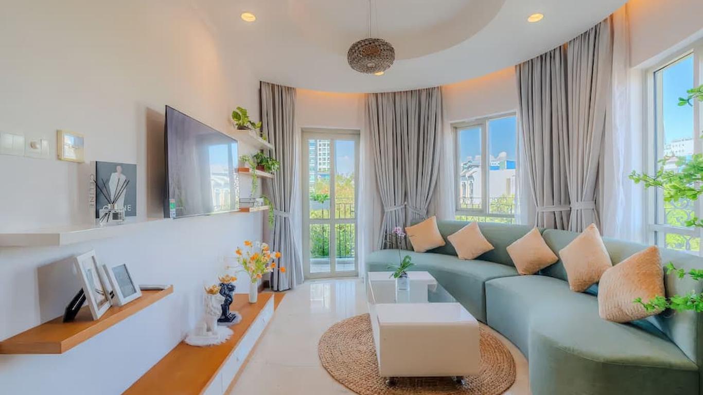 Saigon Pavillon Suites