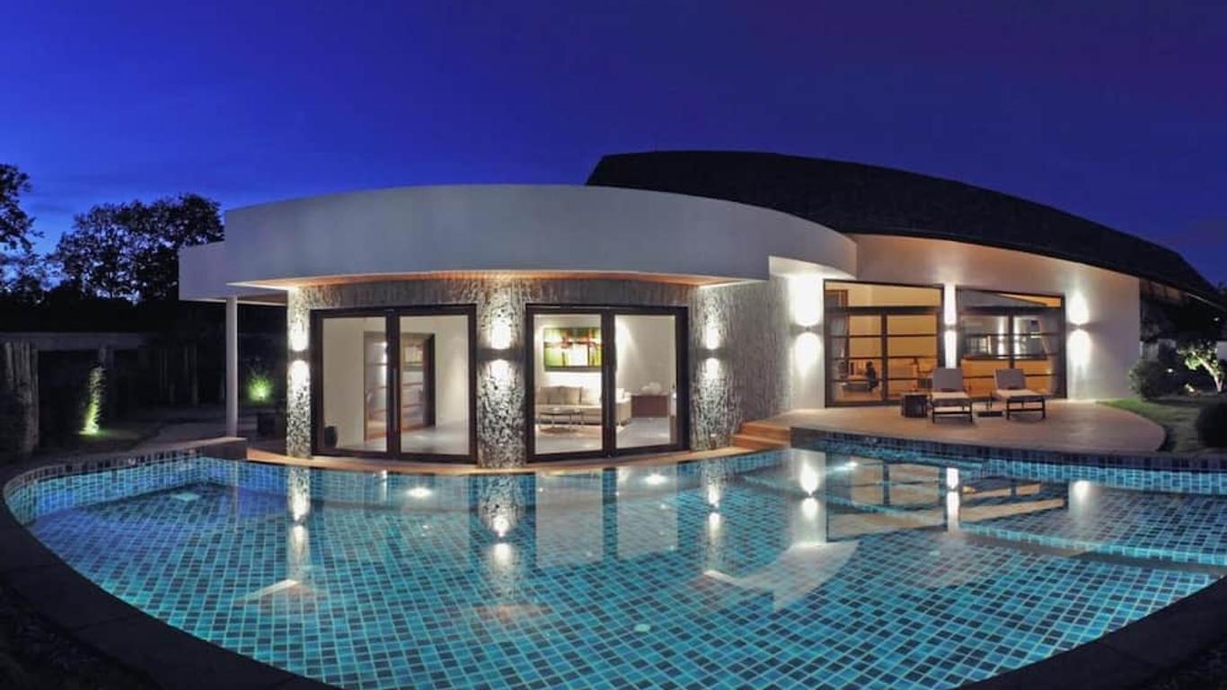 Azaya Villas Resort