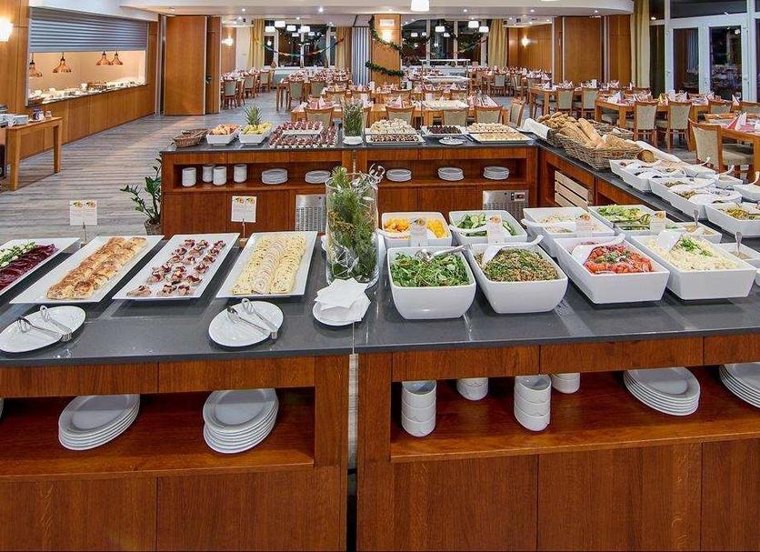 Buffet Photo