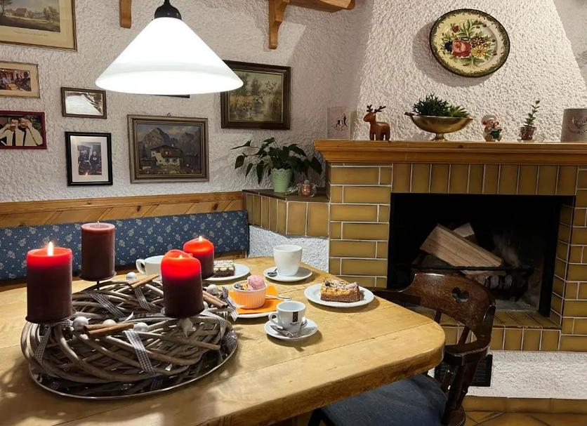 Dining room Photo